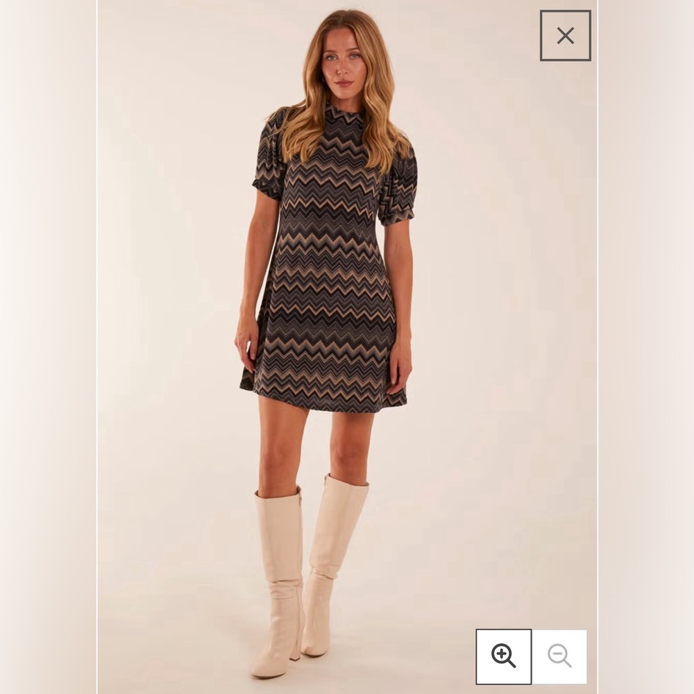 Blue Vanilla Zig Zag Printed Smock Dress BRAND NEW WITH TAGS • SIZE S